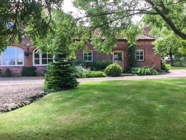 Stable Cottage Withernwick Bagian luar foto