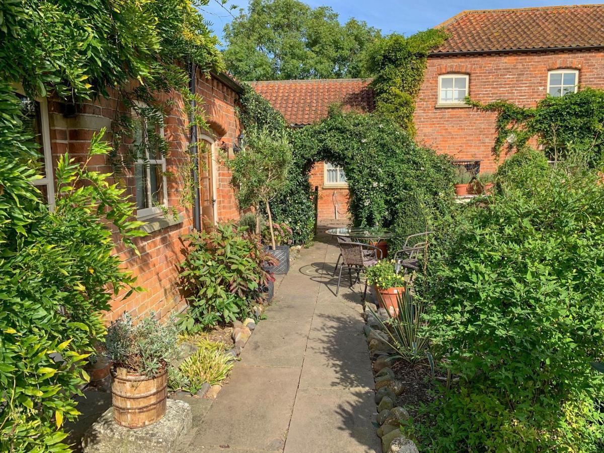 Stable Cottage Withernwick Bagian luar foto